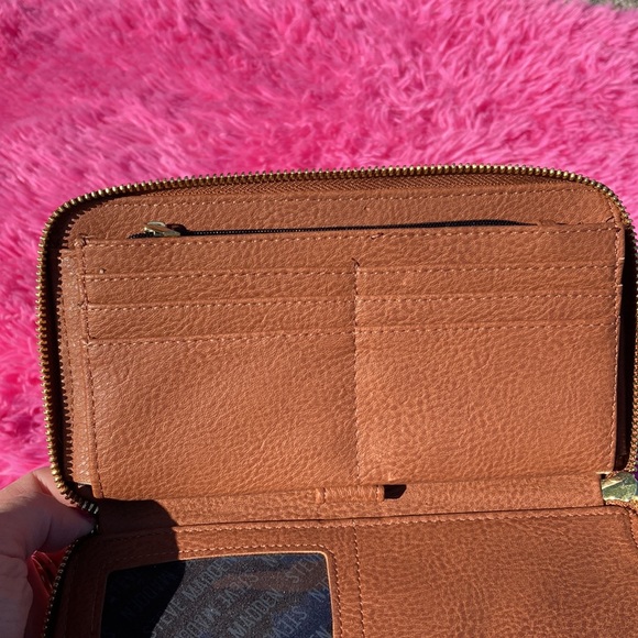 Steve Madden faux leather embossed logo gold tone hardware wallet NWT - Picture 4 of 10